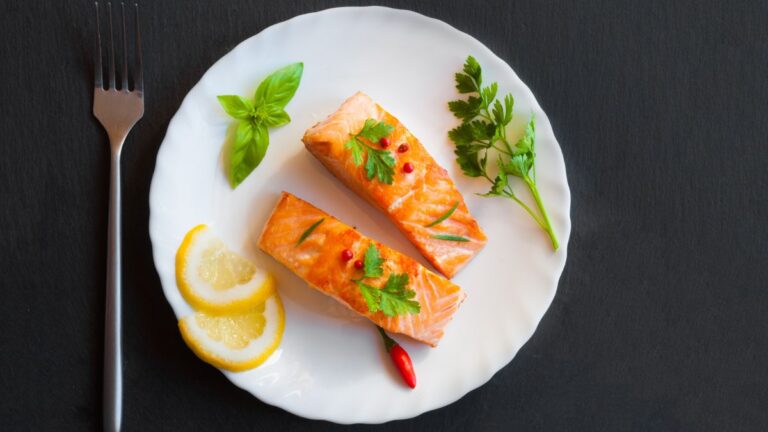 Can You Eat Cooked Salmon Cold