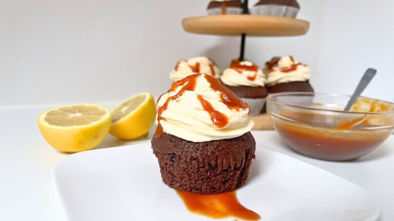 Easy Chocoflan Cupcakes [Recipe]