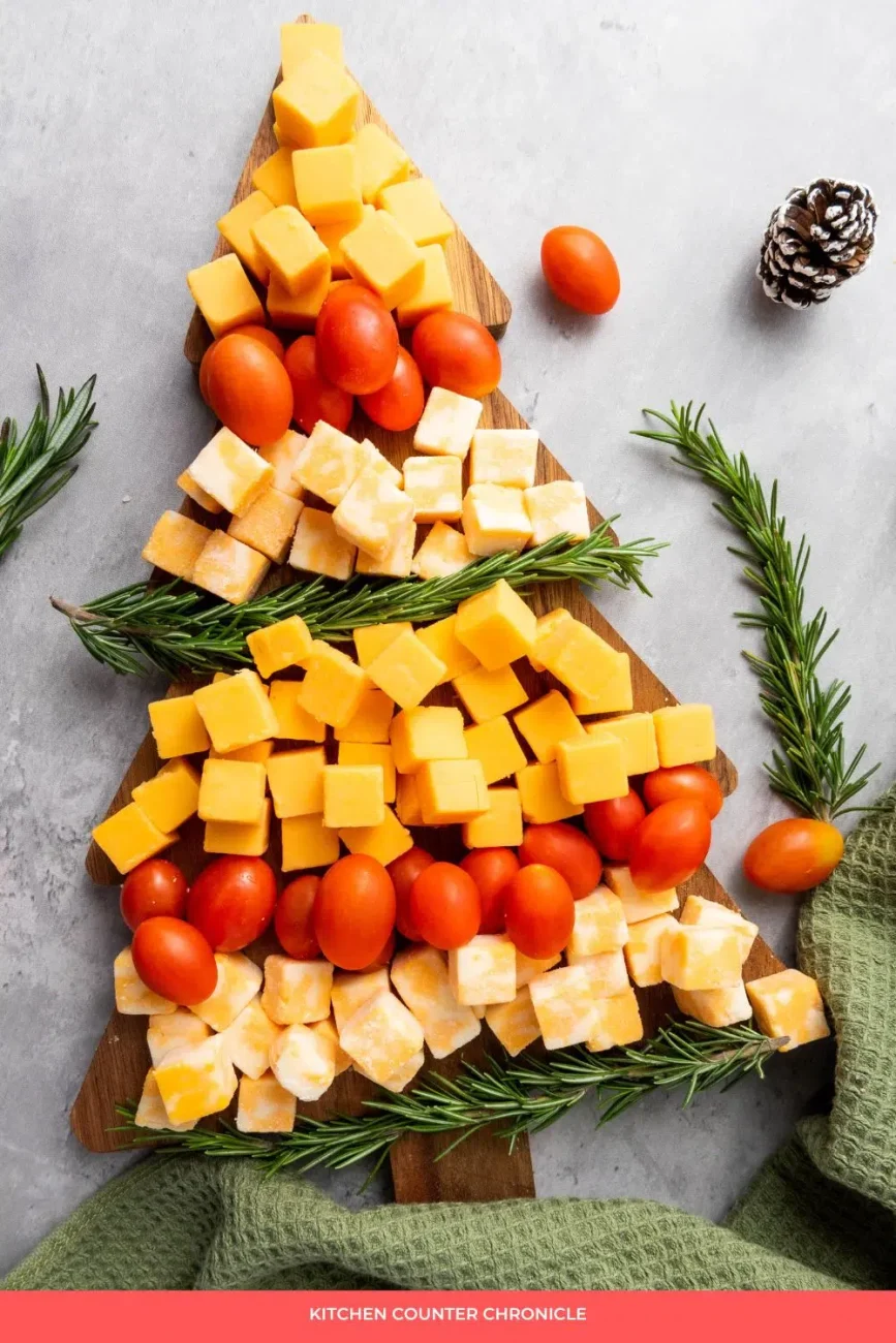 Easy Christmas tree cheese .jpg