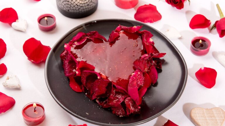 11 Heart Shaped Cake Decorating Ideas 
