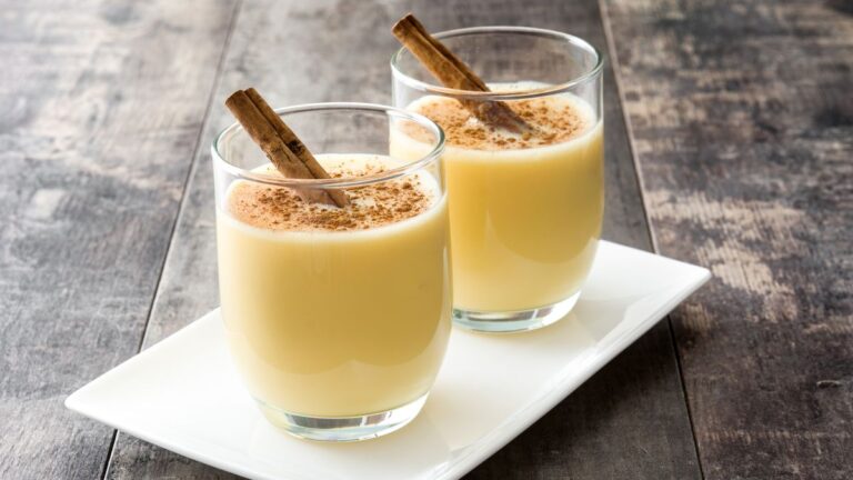 How Much Eggnog Is a Serving