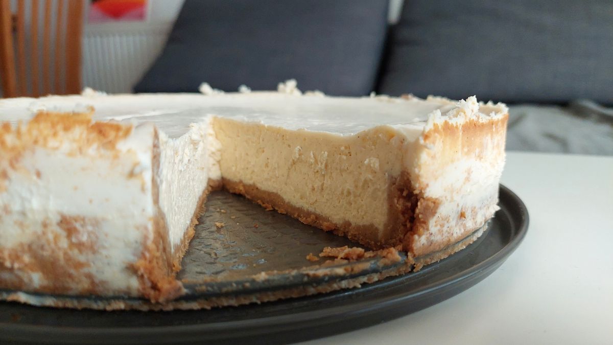 Philadelphia Eggnog Cheesecake with Gingersnap Crust 