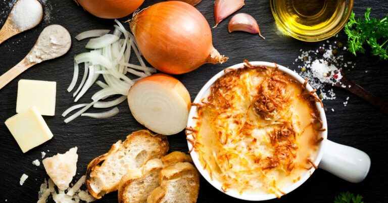 What Sandwich Goes with French Onion Soup