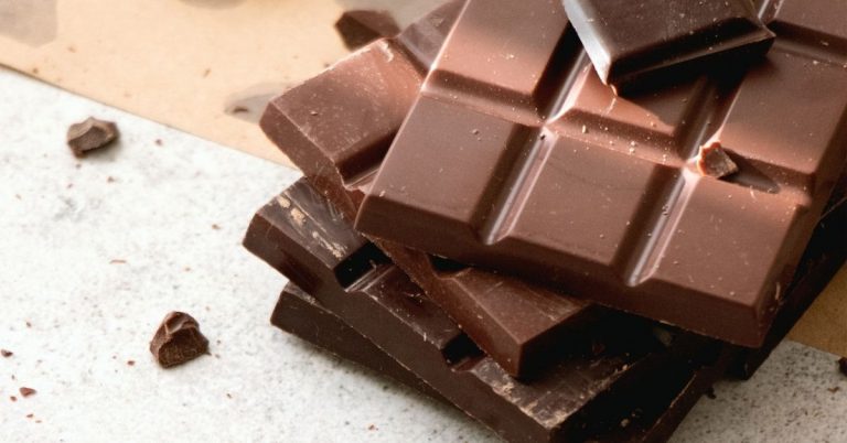 what is almond bark